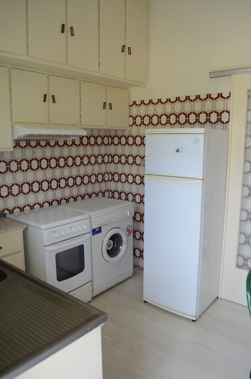 Kineta Apartments エクステリア 写真