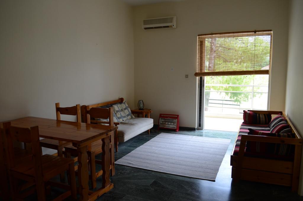 Kineta Apartments エクステリア 写真