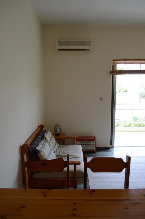 Kineta Apartments エクステリア 写真
